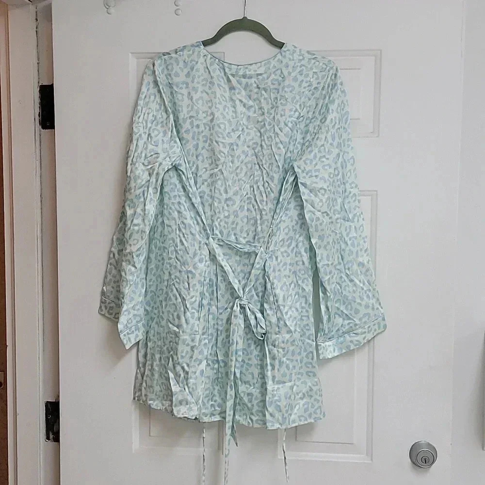 MORGAN LANE Langley Short Robe - Picture 6 of 9